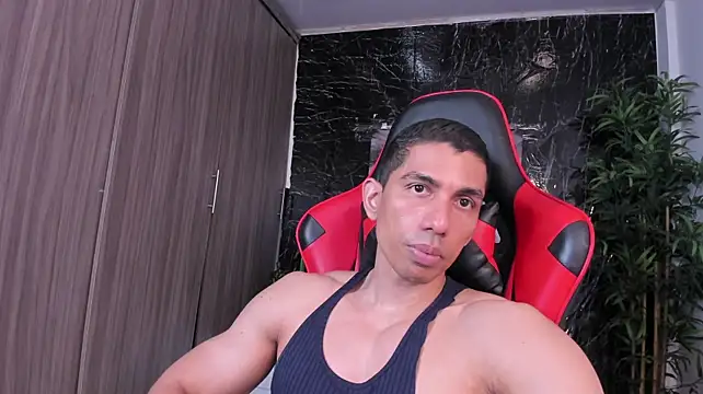 Erik_castle live cam on StripChat