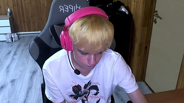 Harry_gray_ live cam on StripChat