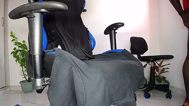 MAXJONES_2