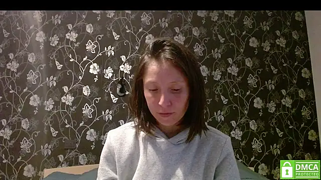 Sophi_Cute live cam on StripChat