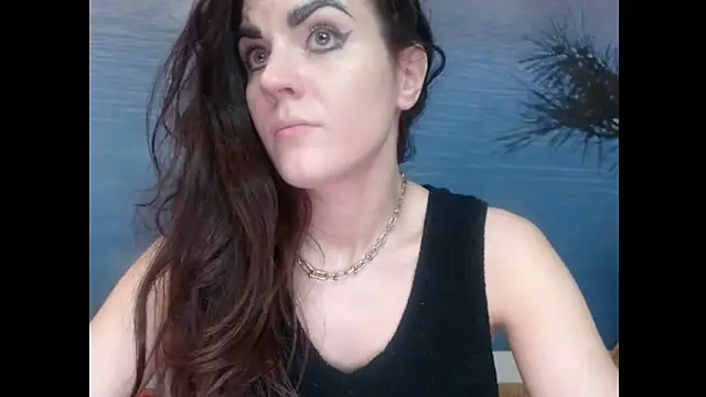 AliceTailor live cam on StripChat