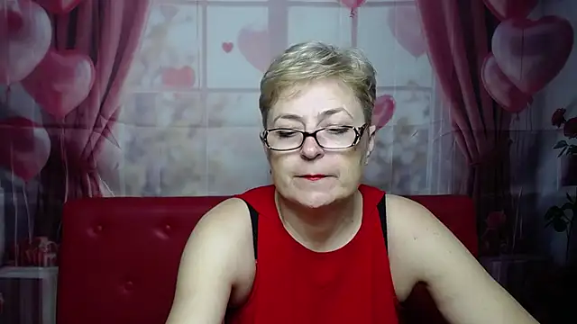 EmiliaGree live cam on StripChat