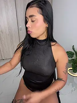 meli_ortiz_ live cam on StripChat
