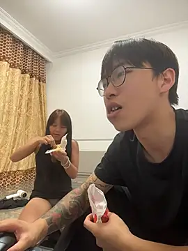 xiaoshuai2660 live cam on StripChat