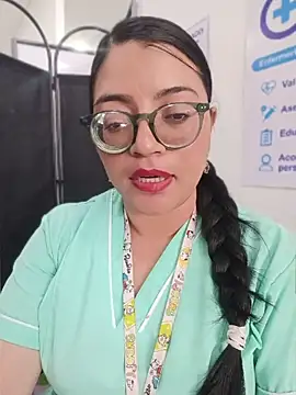 SOFI__10 live cam on StripChat