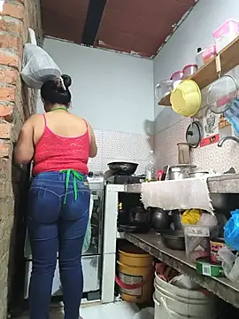 Tamaraxxx_hot live cam on StripChat