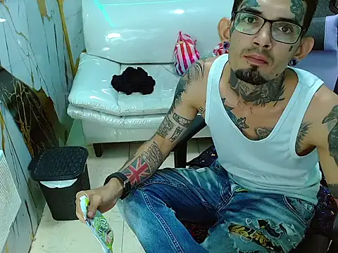 Boy_tatto77 live cam on StripChat