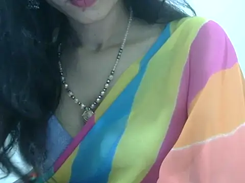 Laila_Cute live cam on StripChat