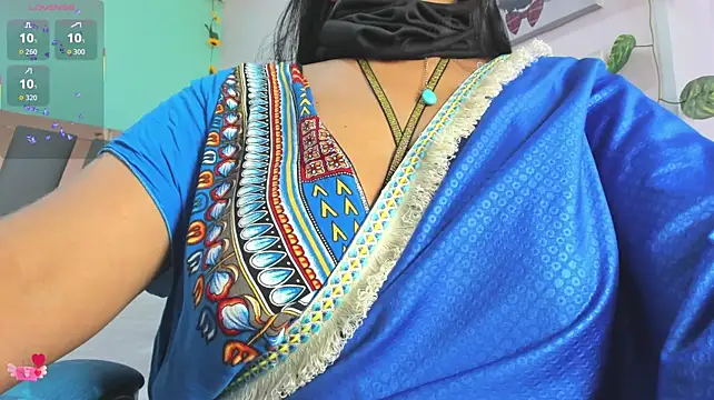 Iniya_Parul live cam on StripChat
