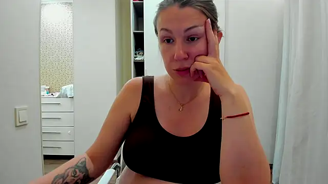 PregnantEva live cam on StripChat
