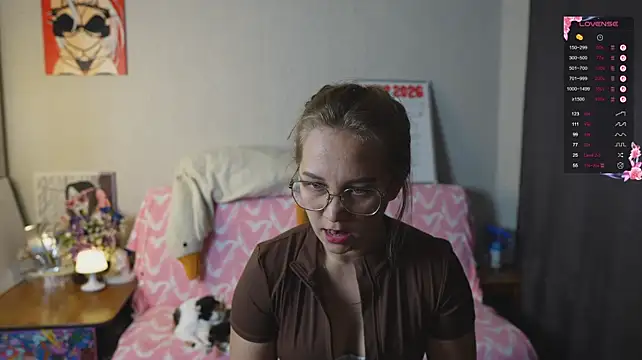 Miatiny live cam on StripChat