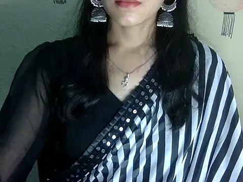 Shazi_1 live cam on StripChat