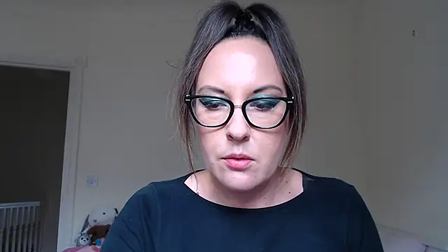 Humiliatrixxxx live cam on StripChat