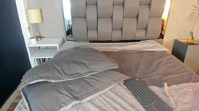 Charlie___Musk live cam on StripChat
