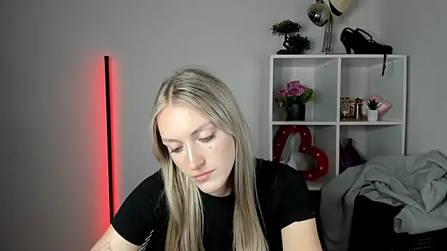 EvelynBlond