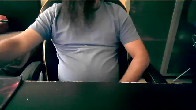 LondonMan1988 live cam on StripChat
