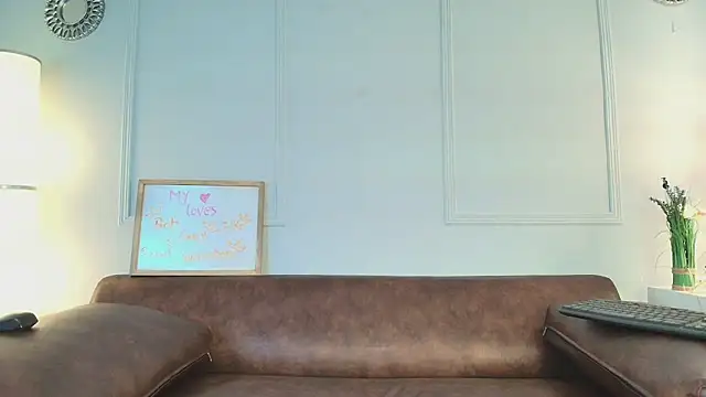 kittyblooms live cam on StripChat