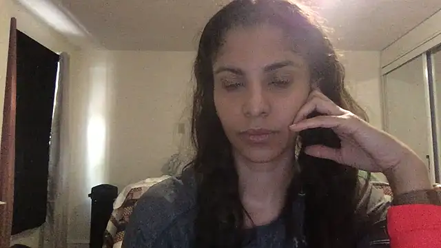 karlatiburcio live cam on StripChat