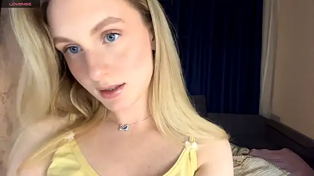 SabrinaMoretti live cam on StripChat