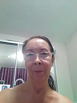 Celine_Faer1 live cam on StripChat