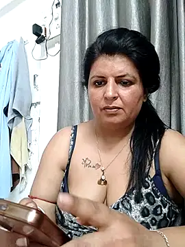 Jann_Riya333 live cam on StripChat
