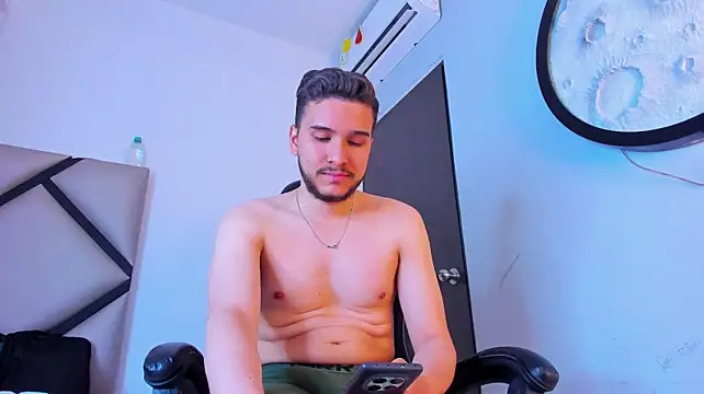 mike_257 webcam