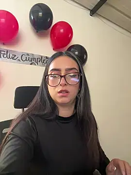 Kloenovoa- live cam on StripChat