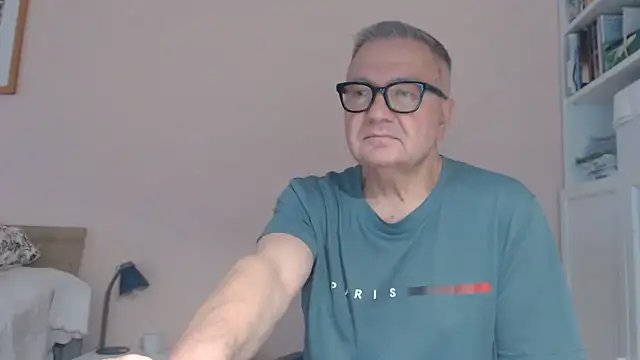 YOU6me live cam on StripChat