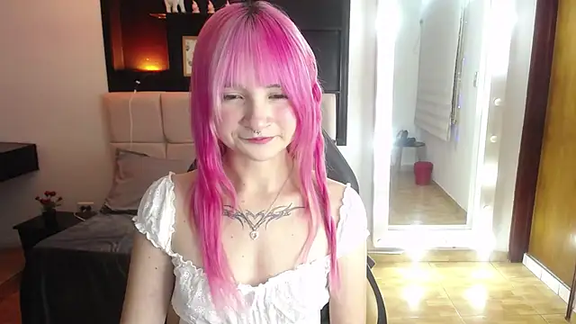_Charlotte_Collins_ live cam on StripChat