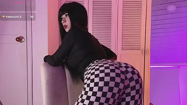 Katiaa_n live cam on StripChat