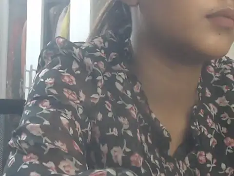NancyRuvi live cam on StripChat