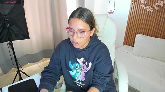 Evely_crosss live cam on StripChat