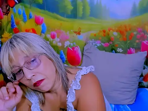 indianroxy webcam