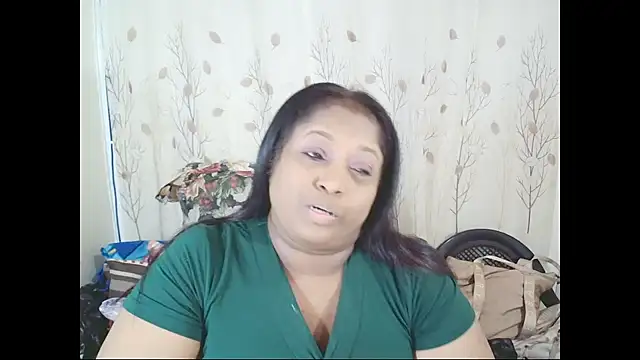 Indiantasha live cam on StripChat