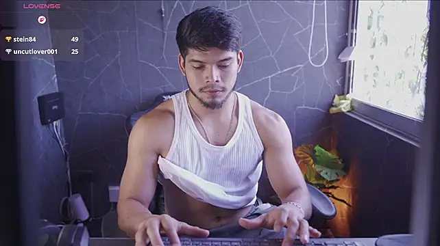 David_capizzi_ live cam on StripChat