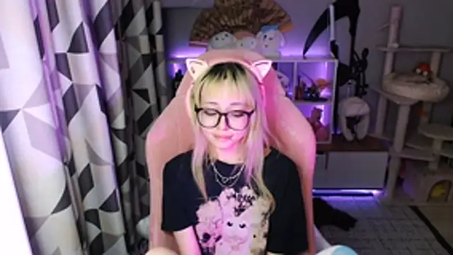 SaxonDibs live sex cam