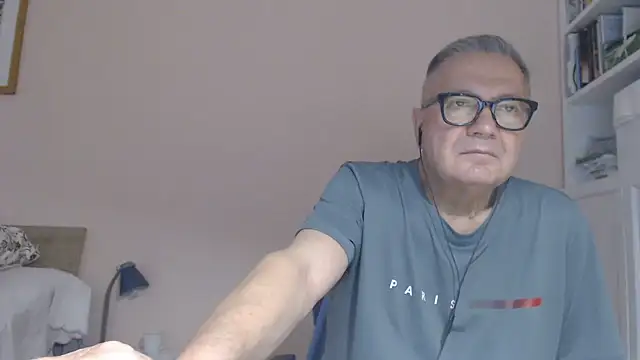 YOU6me live cam on StripChat