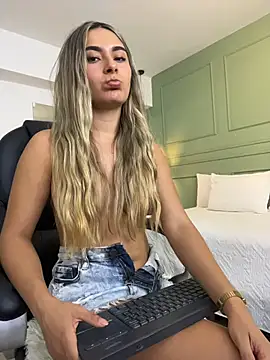 kataliina__ live cam on StripChat