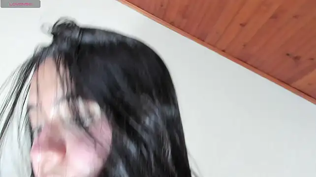 Cuty_sexy_hot live cam on StripChat