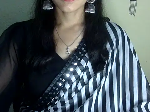 Shazi_1 live cam on StripChat