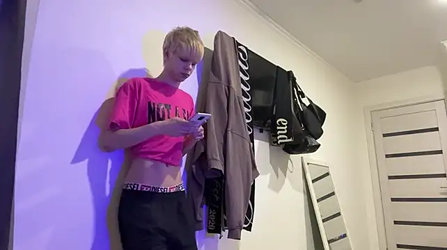 posssterboy (M twink) - Show my asshole