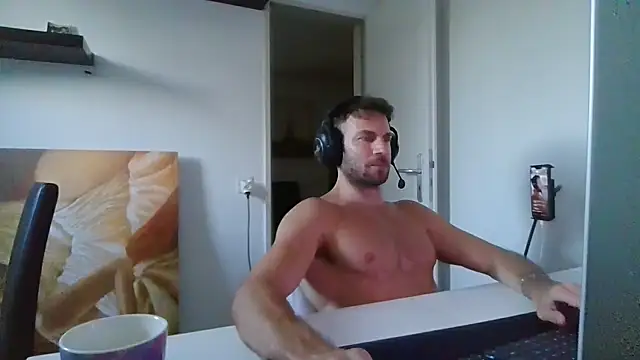 alpha-hunk live cam on StripChat