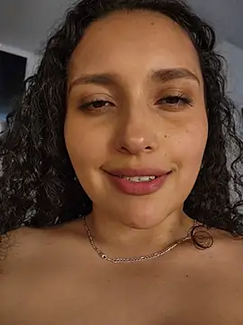 Lucy_Marin webcam