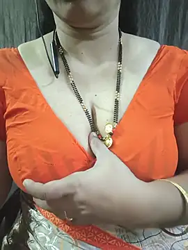 bhuvana_555 (F milf) - BooBS ON WATER