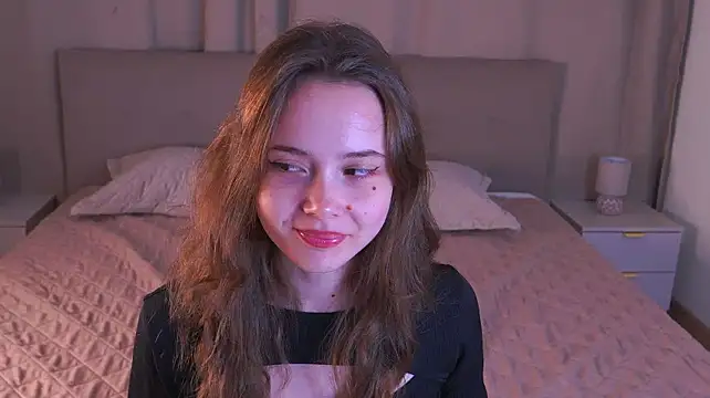 tamracotner (F young) - Pull the button on these annoying shorts