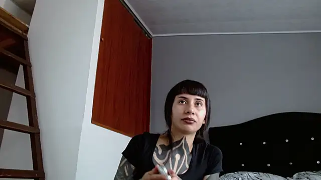 Emilia_1995 webcam
