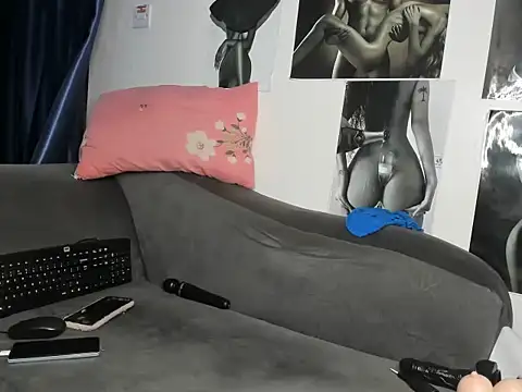 tinydolll webcam