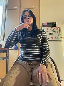 marketatomas (F young) - Kouření dilda 1 min