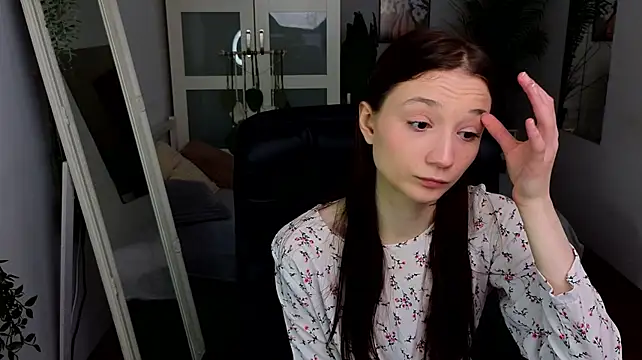 melanievirelle (F teen) - Show my ass in panties