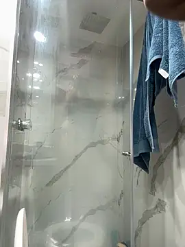 valery_mora webcam